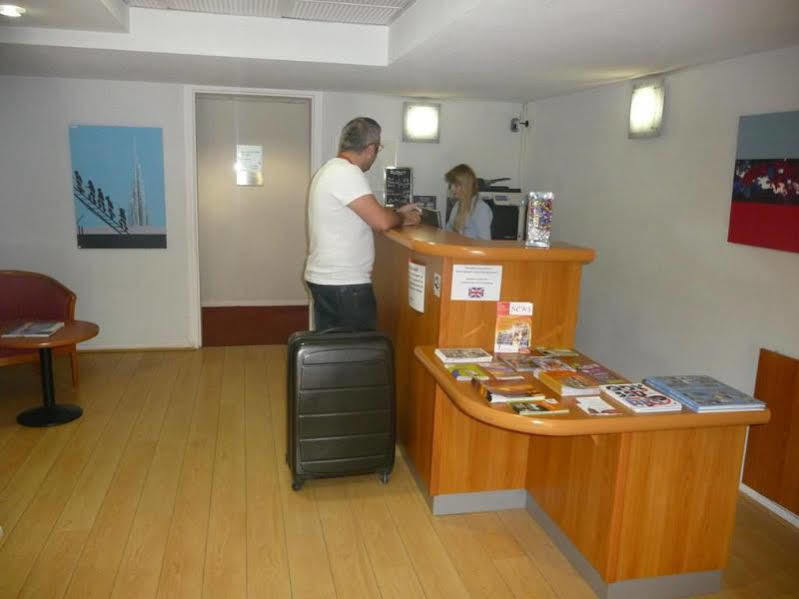 Hotel Aerel Toulouse Blagnac Aéroport Esterno foto